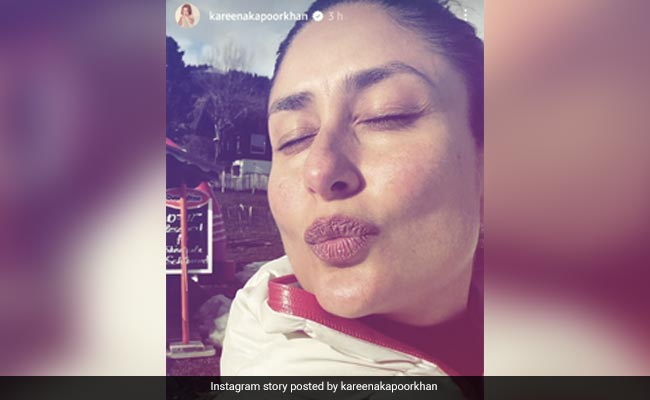Just Kareena Kapoor Acing Her Favourite Pose In New Pic From Switzerland