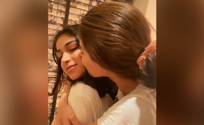 Ananya Panday "Can't Wait To Squish" Her Sister Rysa. Shares An Adorable Pic
