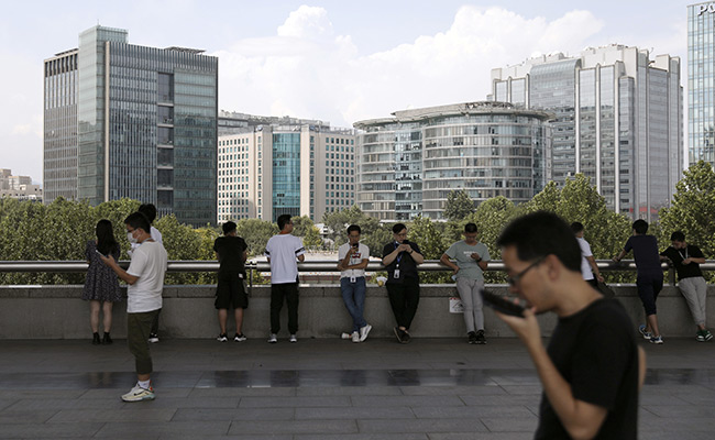 Shanghai Residents Told To Stay At Home On Christmas As Covid Cases Surge