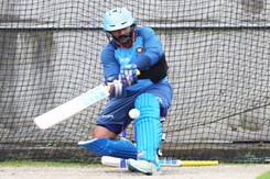 Dinesh Karthik ने इन दो Players को अपने T20 और One day Player के लिस्ट में दी जगह Dinesh Karthik ने इन दो Players को अपने T20 और One day Player के लिस्ट में दी जगह