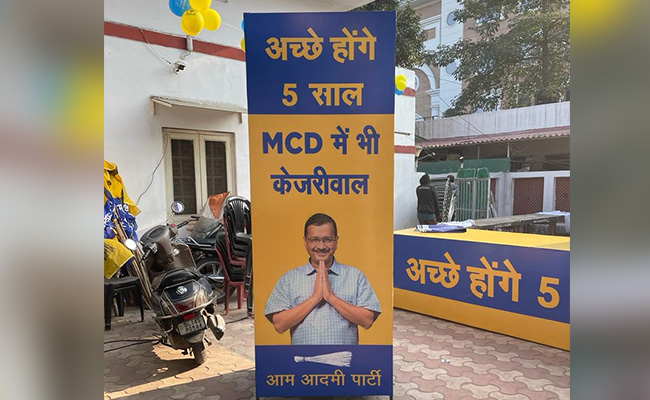 AAP's Early Celebration Amid Seesaw Race In Delhi Civic Polls: 5 Pics