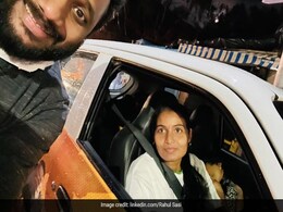 बेटी के साथ कैब चला रही है महिला, कंपनी के CEO ने कहा- मां का फर्ज़ निभा रही है, सलाम तो बनता है बेटी के साथ कैब चला रही है महिला, कंपनी के CEO ने कहा- मां का फर्ज़ निभा रही है, सलाम तो बनता है