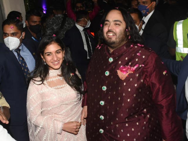 Just-Engaged Anant Ambani, Radhika Merchant Get A Flower Shower