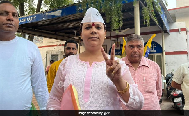 AAP's Bobi Is First Transgender Member Of Delhi Civic Body