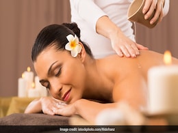 नहाने से पहले या बाद में कब लगाना चाहिए शरीर में तेल, यहां जानें सही तरीका Oil Massage करने का नहाने से पहले या बाद में कब लगाना चाहिए शरीर में तेल, यहां जानें सही तरीका Oil Massage करने का