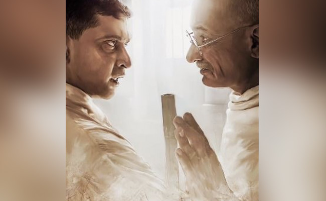 राजकुमार संतोषी की ‘गांधी-गोडसे एक युद्ध’ का मोशन पोस्टर हुआ रिलीज, 9 साल बाद करेंगे सिल्वर स्क्रीन पर वापसी