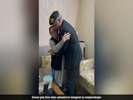 Viral Video: Army Officer Offers One Final Salute To His Mother Before Retiring Viral Video: Army Officer Offers One Final Salute To His Mother Before Retiring