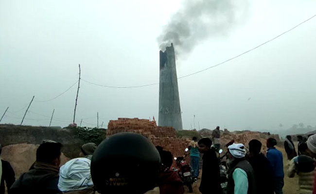 बिहार : मोतिहारी के ईंट भट्ठा में ब्लास्ट, 7 लोगों की मौत, 2 दर्जन के दबे होने की आशंका, Pm ने किया Tweet