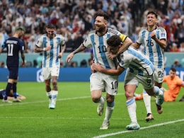 Argentina Vs Croatia FIFA World Cup 2022: मेस्सी का जादू चला, क्रोएशिया को हराकर अर्जेंटीना छठी बार पहुंचा वर्ल्ड कप के फाइनल में Argentina Vs Croatia FIFA World Cup 2022: मेस्सी का जादू चला, क्रोएशिया को हराकर अर्जेंटीना छठी बार पहुंचा वर्ल्ड कप के फाइनल में