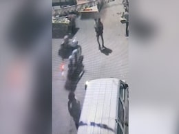 Delhi Man Arrested For Kidnapping And Raping 4-Year-Old Girl, Was Caught On CCTV Delhi Man Arrested For Kidnapping And Raping 4-Year-Old Girl, Was Caught On CCTV