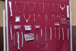 Interstate Robber Arrested In Andhra, Gold, Silver Ornaments Worth Rs 11.5 Lakh Seized Interstate Robber Arrested In Andhra, Gold, Silver Ornaments Worth Rs 11.5 Lakh Seized