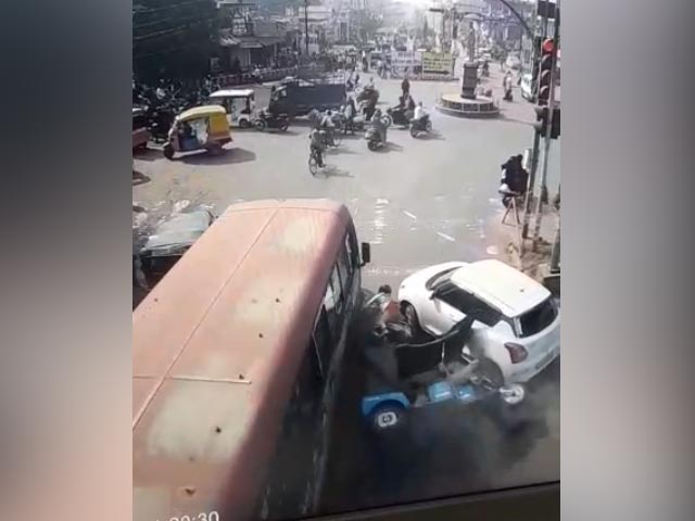 Video: Bus Rams Several Vehicles After Driver Has Heart Attack, 2 Dead