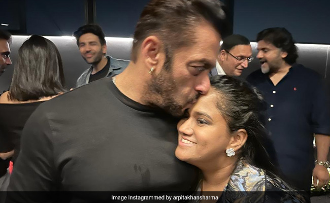 For Salman Khan, Birthday Wish From Sister Arpita: "They Don't Make Amazing People Like You Anymore"