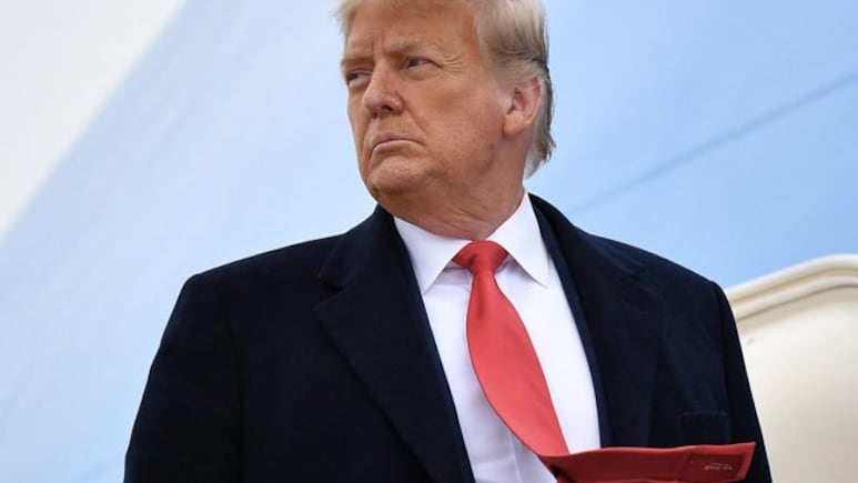 Trump Refiles $15 Billion Lawsuit Against NYT After Judge Tossed It As "Improper" Trump Refiles $15 Billion Lawsuit Against NYT After Judge Tossed It As "Improper"