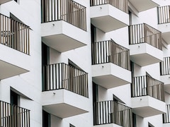 Migrant Workers Face Evictions As Dubai Cracks Down On Shared Crowded Apartments