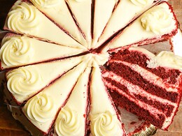 What Is Red Velvet Cake? What Does It Taste Like (Easy Recipe Inside)