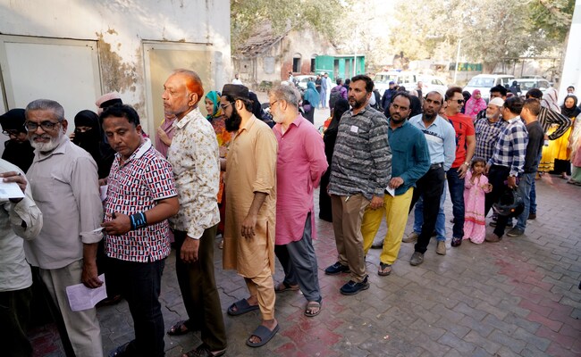 Congress Claims Unusual High Voting At End Of 2nd Phase Polls In Gujarat