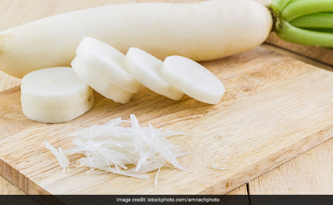 Radish acts as a natural detoxifier helping cleanse the liver and kidneys