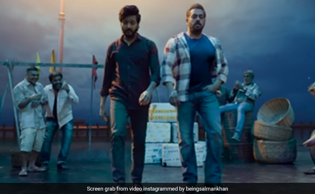 Salman Khan's Gift To Riteish Deshmukh On His Birthday - A Cameo In <i>Ved</i>