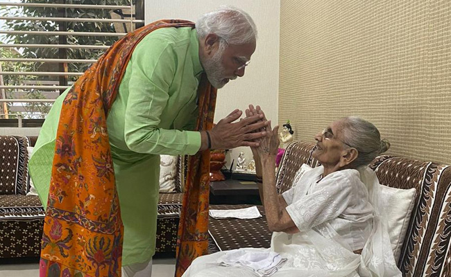 PM Modi Visits Mother In Ahmedabad Hospital, Doctors Say "Condition Stable"
