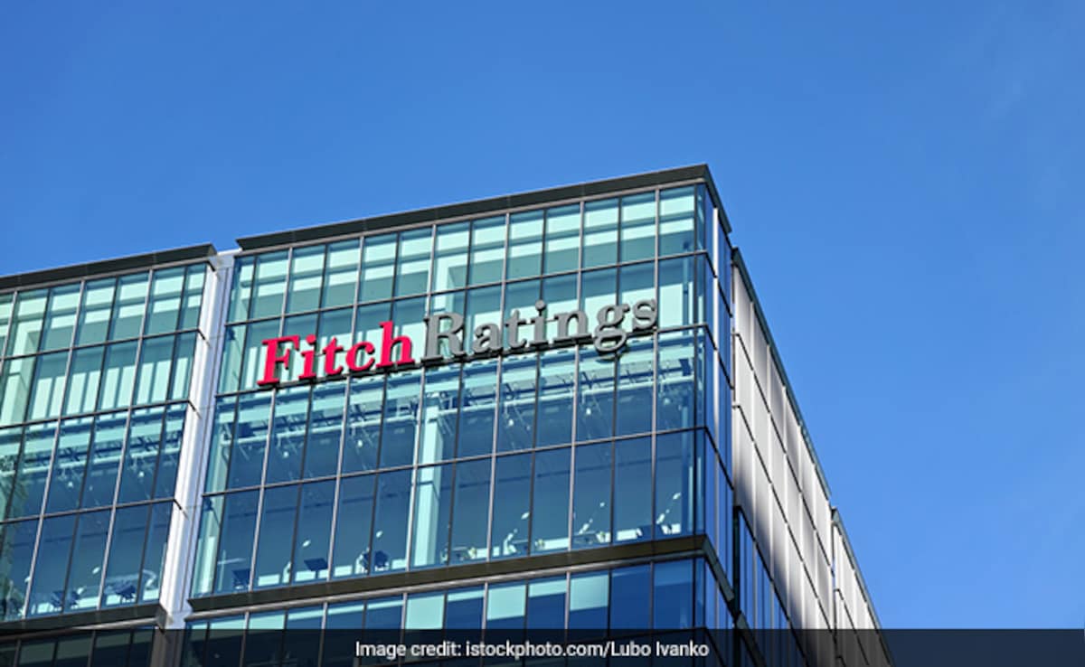 Beijing Глобалната рейтингова агенция Fitch понижи дългосрочната рейтинг на емитента