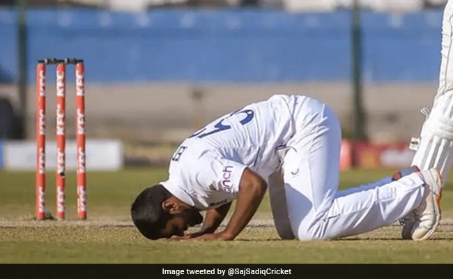 18 साल के स्पिनर रेहान अहमद ने डेब्यू टेस्ट मैच में ही रच दिया इतिहास, ऐसा कमाल कर बना दिया विश्व रिकॉर्ड