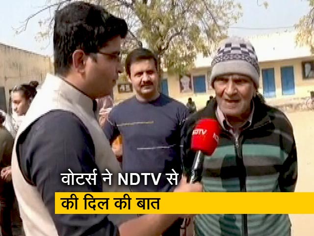 गुजरात के बुजुर्ग और युवा वोटरों ने NDTV को अपने चुनावी मु्ददे बताए