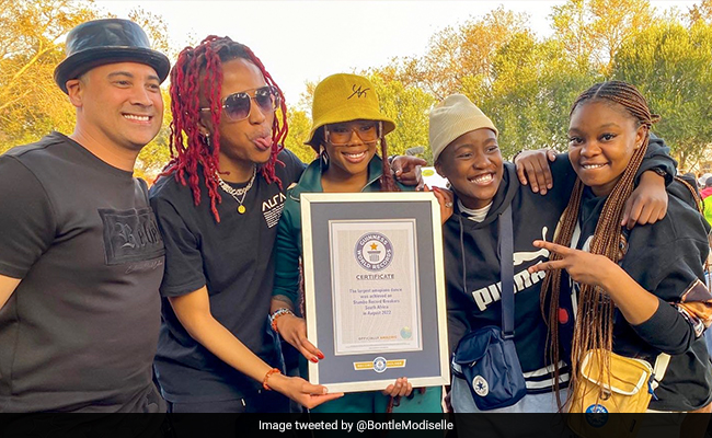 252 People Perform South Africa's Amapiano Dance, Create World Record
