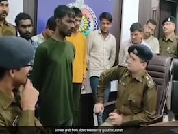 VIDEO: पुलिस स्टेशन में चोर की स्टैंड अप कॉमेडी! चोरी पर चोर का जवाब सुन छूटी पुलिस अधिकारियों की हंसी VIDEO: पुलिस स्टेशन में चोर की स्टैंड अप कॉमेडी! चोरी पर चोर का जवाब सुन छूटी पुलिस अधिकारियों की हंसी