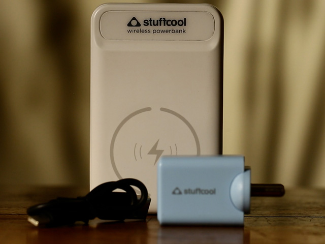 Stuffcool's Alternative Chargers: Wireless Power Bank and GaN
