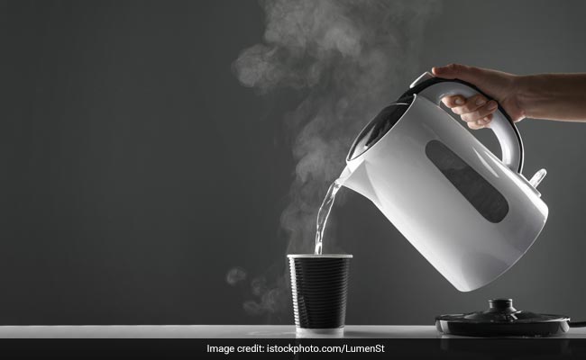 Will Drinking Hot Water Help With Weight Loss, Clear Skin And Treat Cramps?