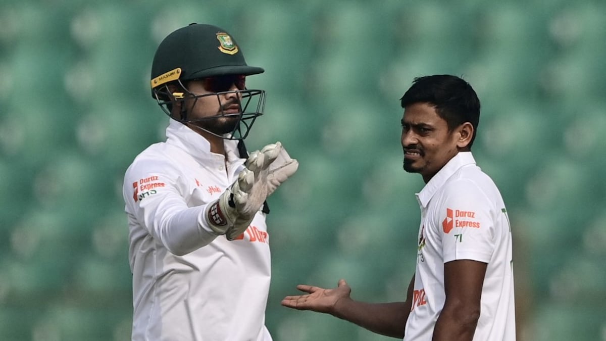 India vs Bangladesh 2nd Test, Day 2 Live Updates: Onus On Virat Kohli, Cheteshwar Pujara As India Lose Quick Wickets