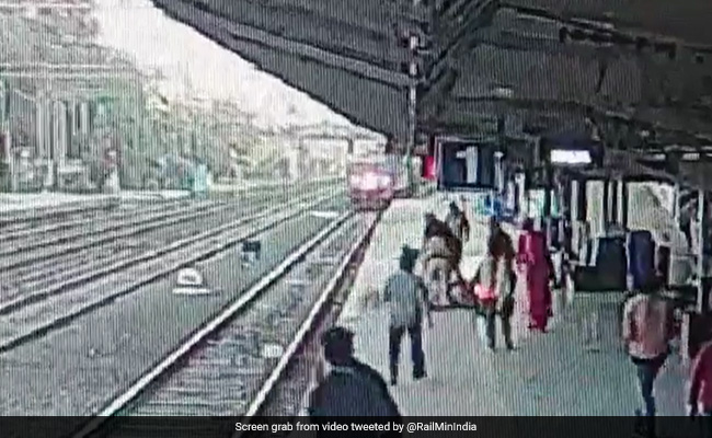 Watch: Timely Action of Railway Cops Save Two Elderly Women From Incoming Train