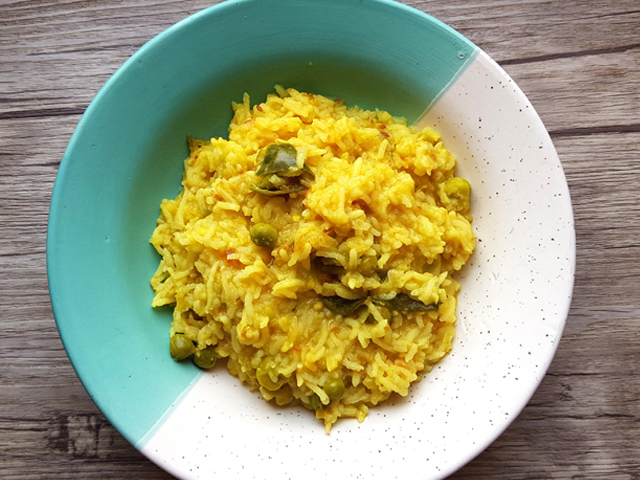 Gajar Matar Khichdi Recipe | How To Make Gajar Matar Khichdi