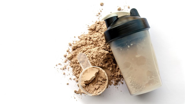 These supplements can help ensure sufficient protein intake, promote muscle growth and recovery