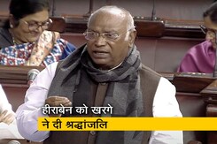 प्रधामंत्री नरेंद्र मोदी की मां के निधन पर मल्लिकार्जुन खरगे ने दी श्रद्धांजलि प्रधामंत्री नरेंद्र मोदी की मां के निधन पर मल्लिकार्जुन खरगे ने दी श्रद्धांजलि