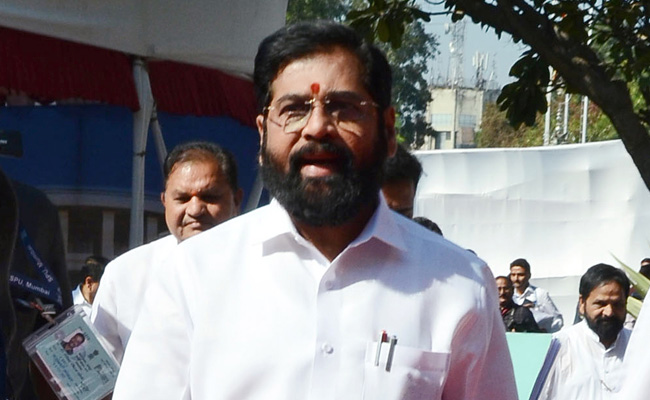 Maharashtra Chief Minister Visits Rain-Hit Nashik, Reviews Crop Damage