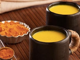 रात को सोने से पहले दूध में मिलाकर पी लें ये एक चीज, इन 7 समस्याओं में है मददगार रात को सोने से पहले दूध में मिलाकर पी लें ये एक चीज, इन 7 समस्याओं में है मददगार