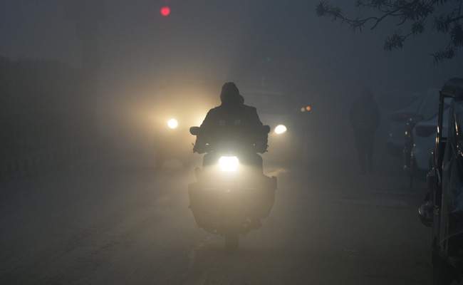 Delhi Sees Winter's Longest Fog Spell, Rail, Road And Air Traffic Hit