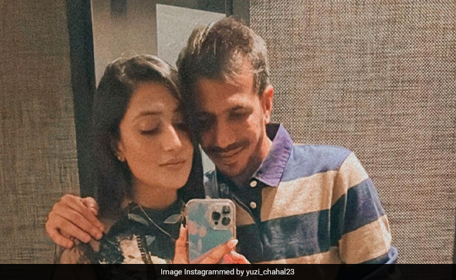 धनाश्री वर्मा ने मुस्कराते हुए शेयर की फोटो, फैन्स बोले- क्या स्माईल है भाभीजी