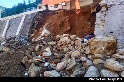 In "Sinking" Joshimath, Evacuation From Danger Zones, Choppers On Standby In "Sinking" Joshimath, Evacuation From Danger Zones, Choppers On Standby