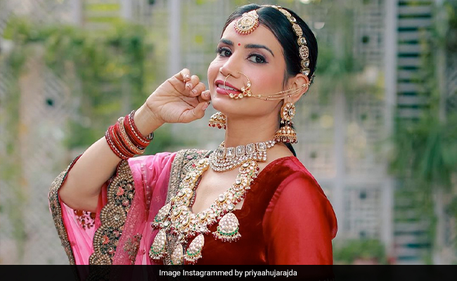 'तारक मेहता' की 'रीटा रिपोर्टर' नहीं है बॉलीवुड एक्ट्रेसेस से कम, तस्वीरें देख आप भी मान जाएंगे ये बात