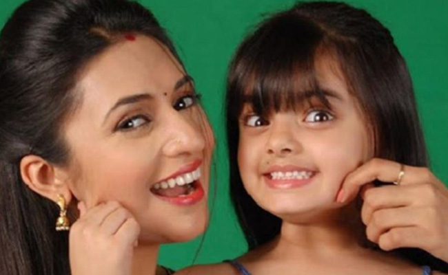 'ये है मोहब्बतें' की रूही भल्ला यानी रुहानिका धवन ने छोटी उम्र में किया बड़ा काम, 15 साल की उम्र में खरीद लिया अपना खुद का घर, देखें तस्वीरें