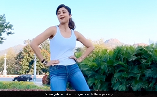 शिल्पा शेट्टी ने 'प्यार करके' गाने पर किया डांस, VIDEO देख फैंस बोले- 'क्या आपको यकीन है ये 47 की हैं...' 