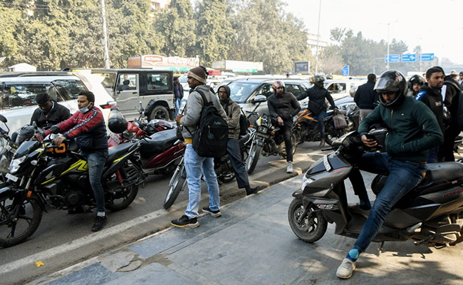 Heavy Traffic Jam In Parts Of Delhi, Cops Issue Advisory
