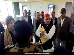 ''चाय में जहर दे दोगे तो?'' : पुलिस अफसरों से बोले सपा अध्यक्ष अखिलेश यादव, यूपी का सियासी पारा चढ़ा ''चाय में जहर दे दोगे तो?'' : पुलिस अफसरों से बोले सपा अध्यक्ष अखिलेश यादव, यूपी का सियासी पारा चढ़ा