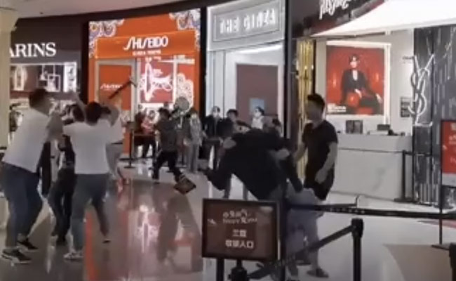 Watch: Shoppers Jump Queue At China Mall, This Is What Happens Next