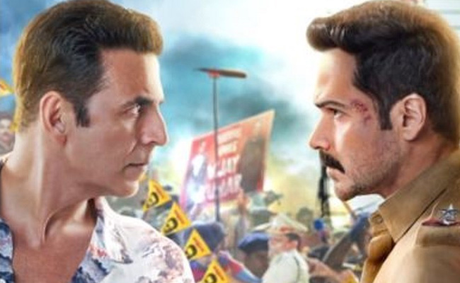 अक्षय कुमार ने शेयर किया 'सेल्फी' का पोस्टर तो सोशल मीडया पर लोग बोले- शाहरुख की 'फैन' का रीमेक