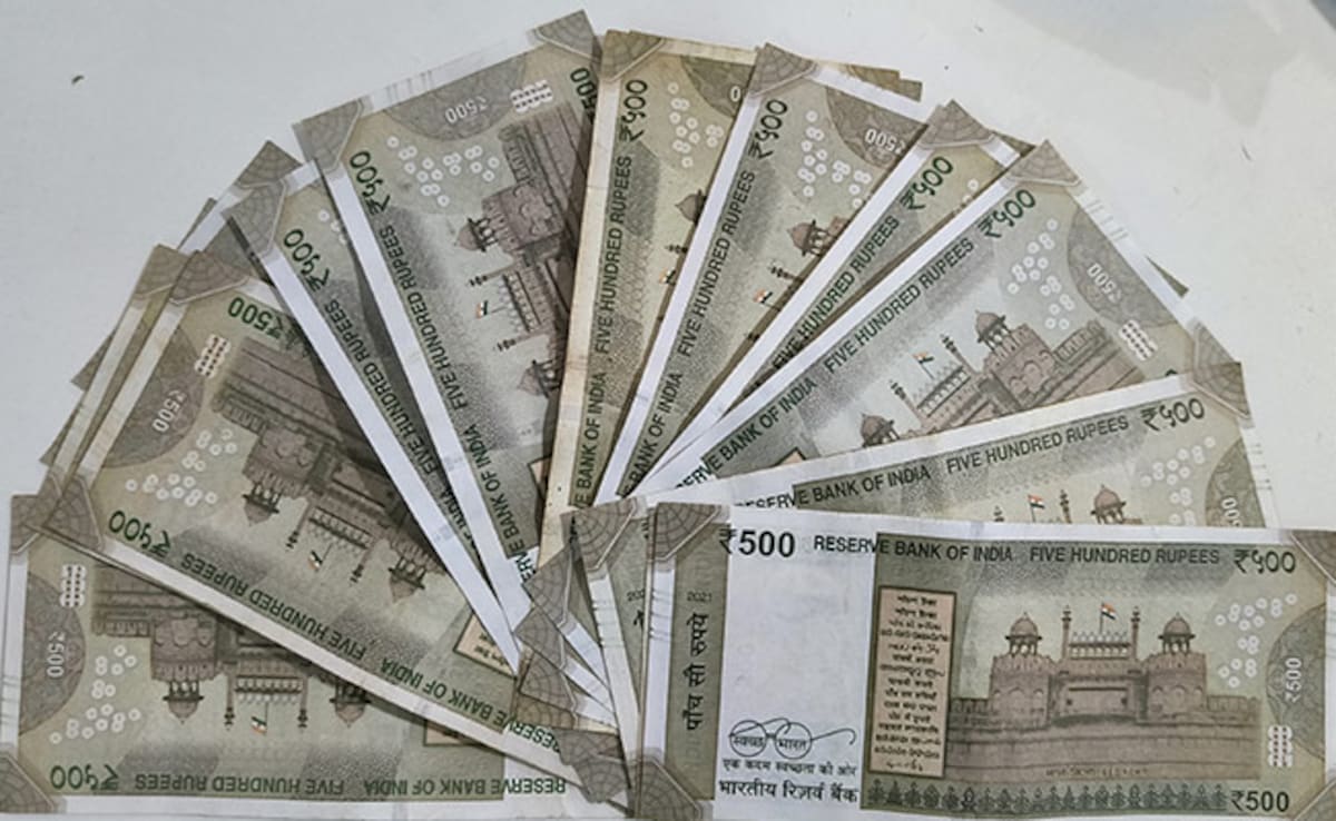 10th-Pass Watches Videos, Reads And Becomes 'Counterfeiting Expert'. Arrested