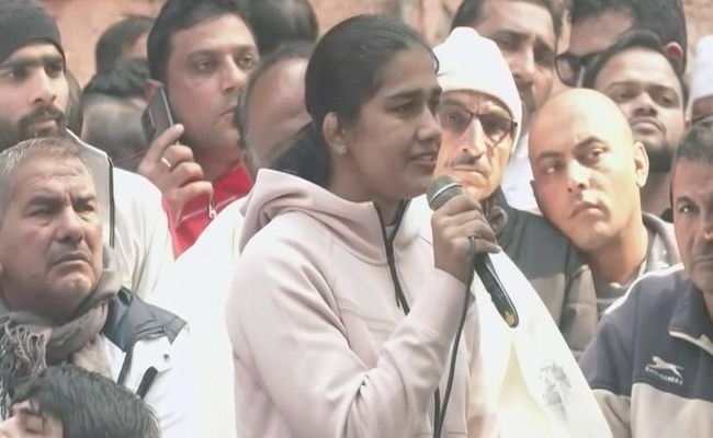 "Against Protest From The Start": BJP's Babita Phogat vs Sakshee Malikkh